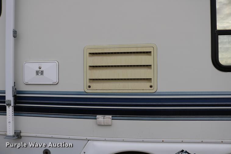 image for item DC3541 1996 Western Recreational Vehicles Alpenlite camper