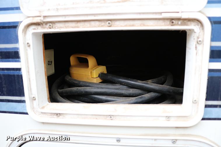 image for item DC3541 1996 Western Recreational Vehicles Alpenlite camper