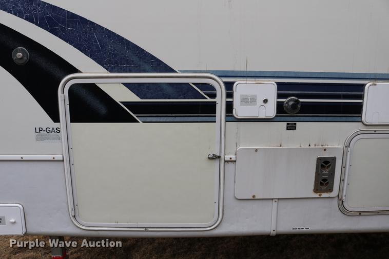 image for item DC3541 1996 Western Recreational Vehicles Alpenlite camper