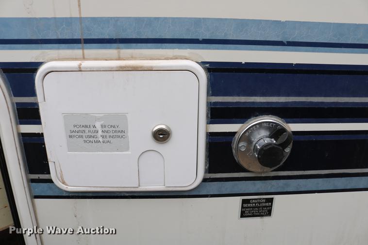 image for item DC3541 1996 Western Recreational Vehicles Alpenlite camper