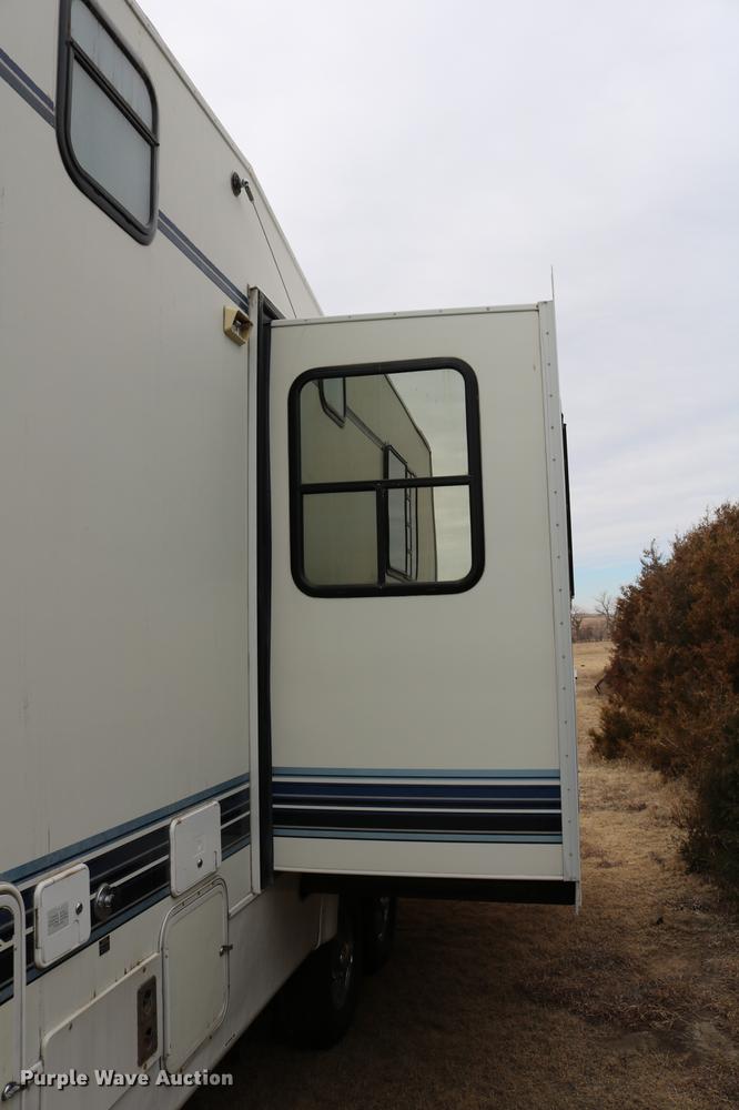 image for item DC3541 1996 Western Recreational Vehicles Alpenlite camper