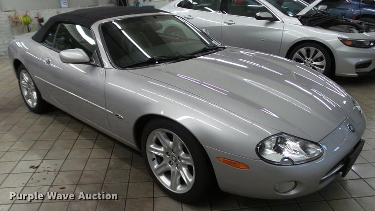 image for item DC5610 2001 Jaguar XK8 convertible