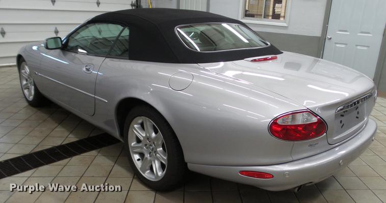 image for item DC5610 2001 Jaguar XK8 convertible