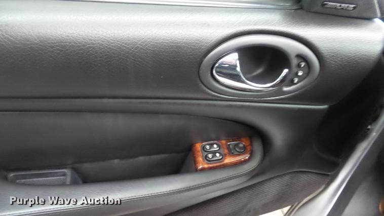 image for item DC5610 2001 Jaguar XK8 convertible