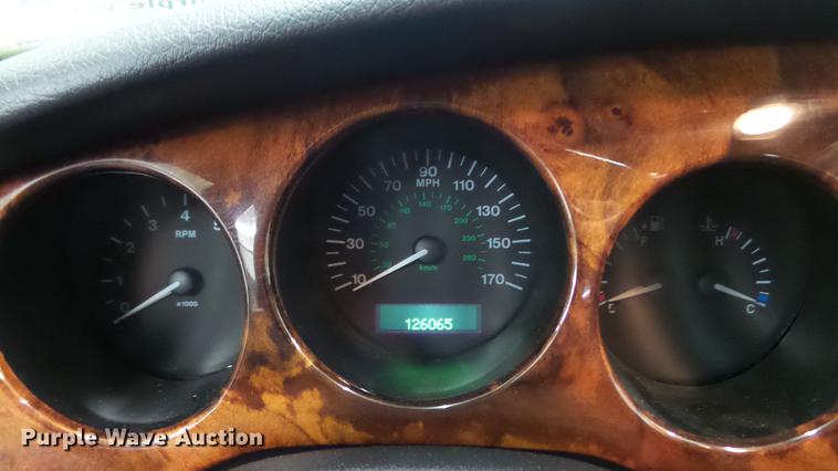 image for item DC5610 2001 Jaguar XK8 convertible