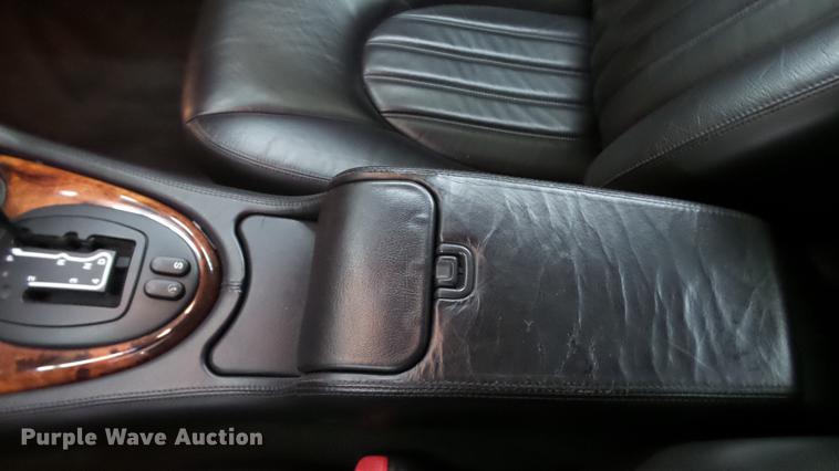 image for item DC5610 2001 Jaguar XK8 convertible