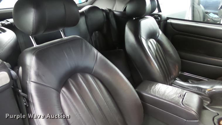 image for item DC5610 2001 Jaguar XK8 convertible