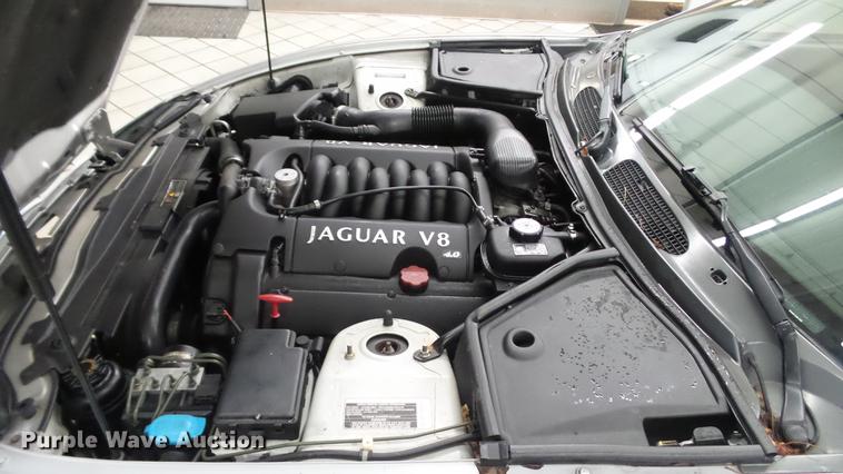 image for item DC5610 2001 Jaguar XK8 convertible