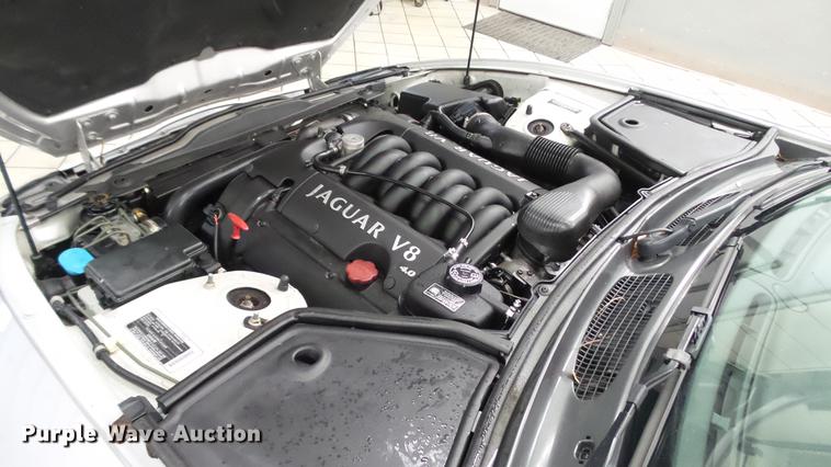 image for item DC5610 2001 Jaguar XK8 convertible