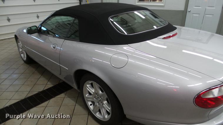 image for item DC5610 2001 Jaguar XK8 convertible
