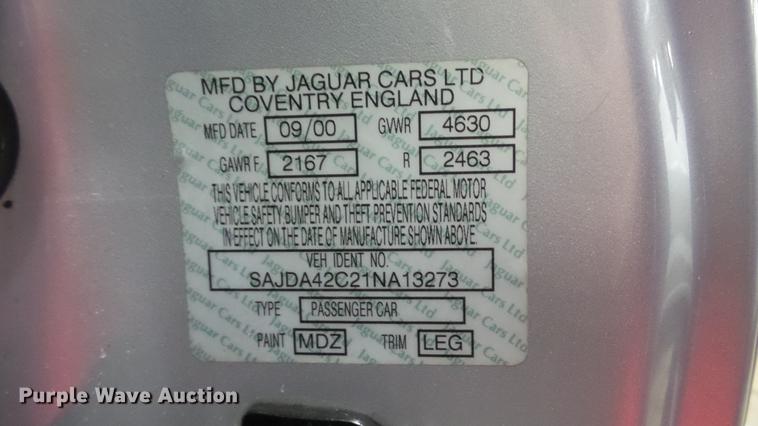 image for item DC5610 2001 Jaguar XK8 convertible