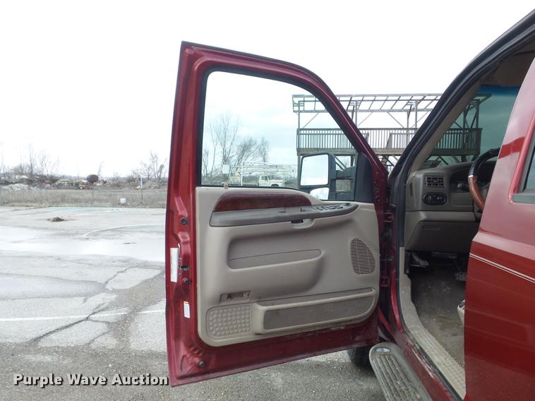 image for item DC7392 2000 Ford Excursion Limited SUV