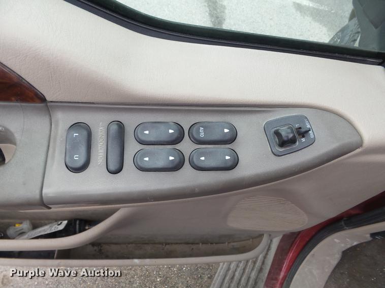 image for item DC7392 2000 Ford Excursion Limited SUV