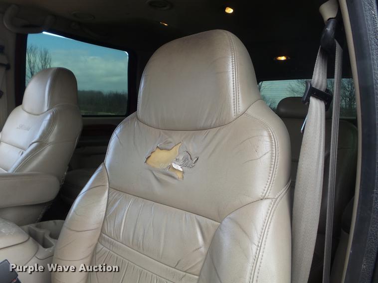 image for item DC7392 2000 Ford Excursion Limited SUV