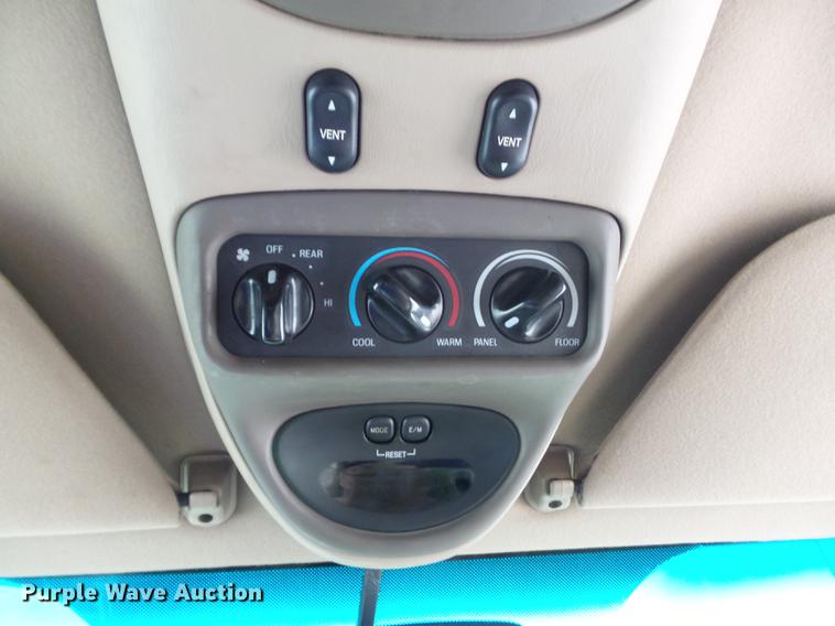 image for item DC7392 2000 Ford Excursion Limited SUV