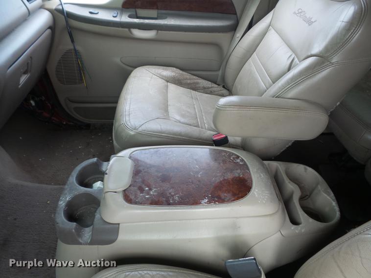 image for item DC7392 2000 Ford Excursion Limited SUV