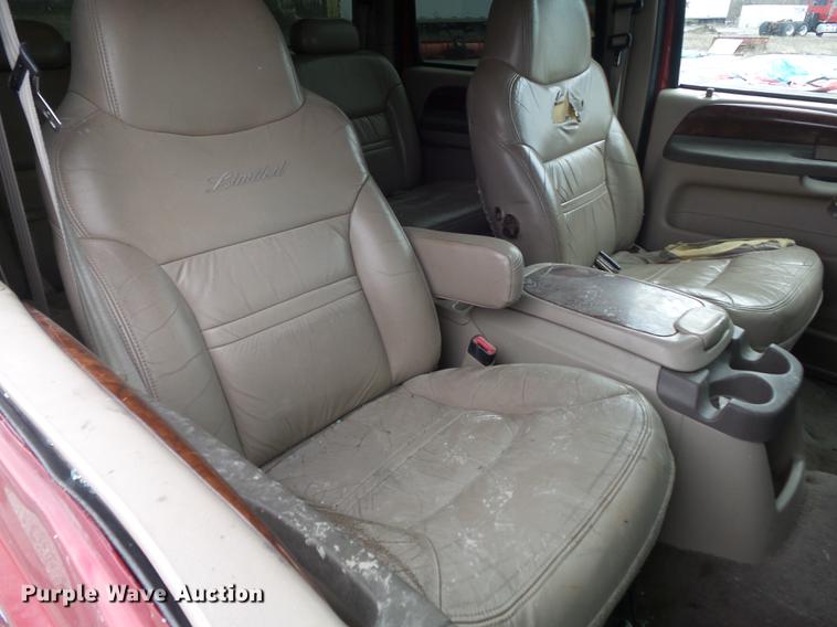 image for item DC7392 2000 Ford Excursion Limited SUV