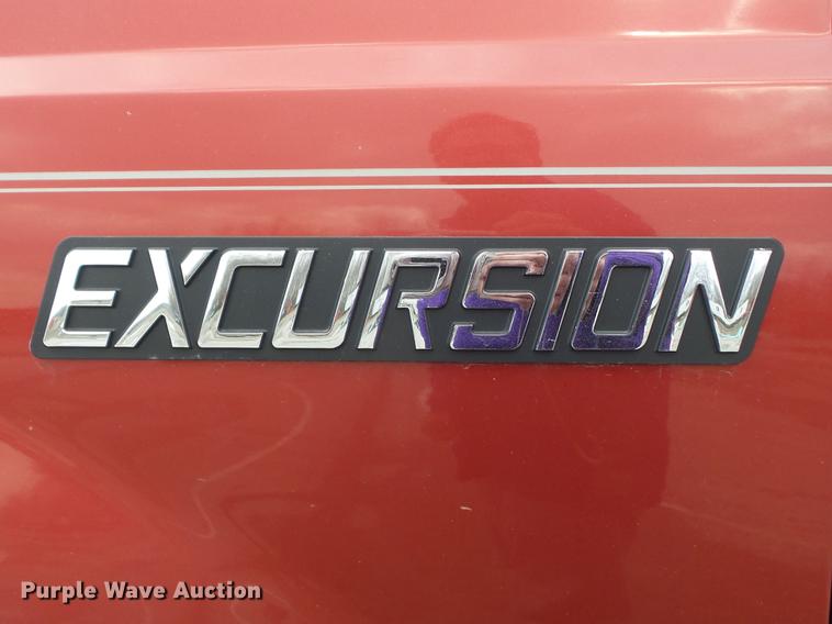 image for item DC7392 2000 Ford Excursion Limited SUV