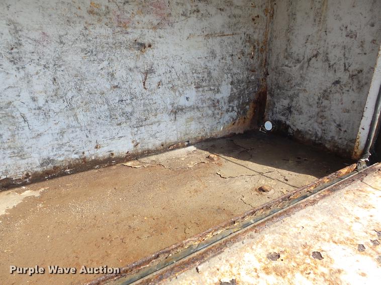 image for item DC7393 1999 Ford F350 Super Duty Lariat Crew Cab flatbed pickup truck