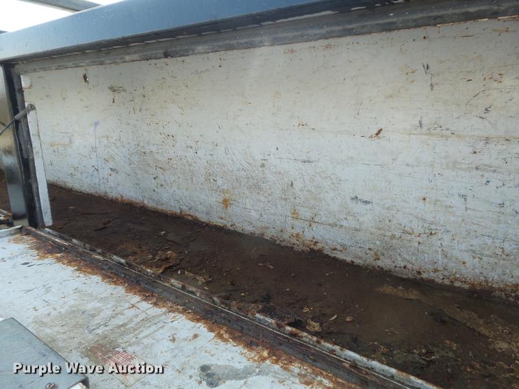 image for item DC7393 1999 Ford F350 Super Duty Lariat Crew Cab flatbed pickup truck