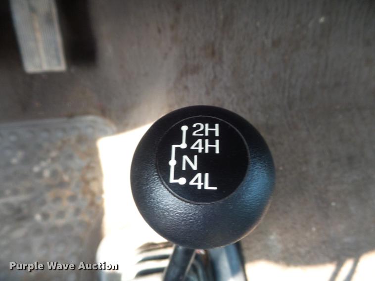 image for item DC7393 1999 Ford F350 Super Duty Lariat Crew Cab flatbed pickup truck