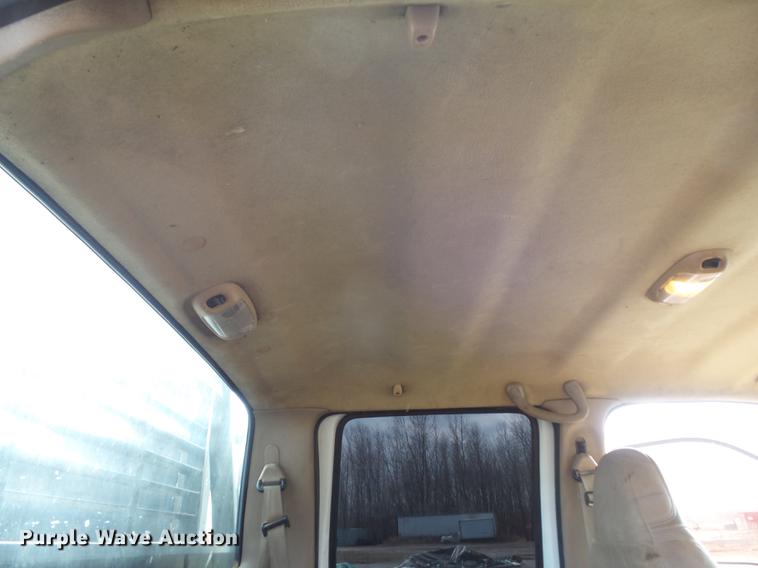 image for item DC7393 1999 Ford F350 Super Duty Lariat Crew Cab flatbed pickup truck