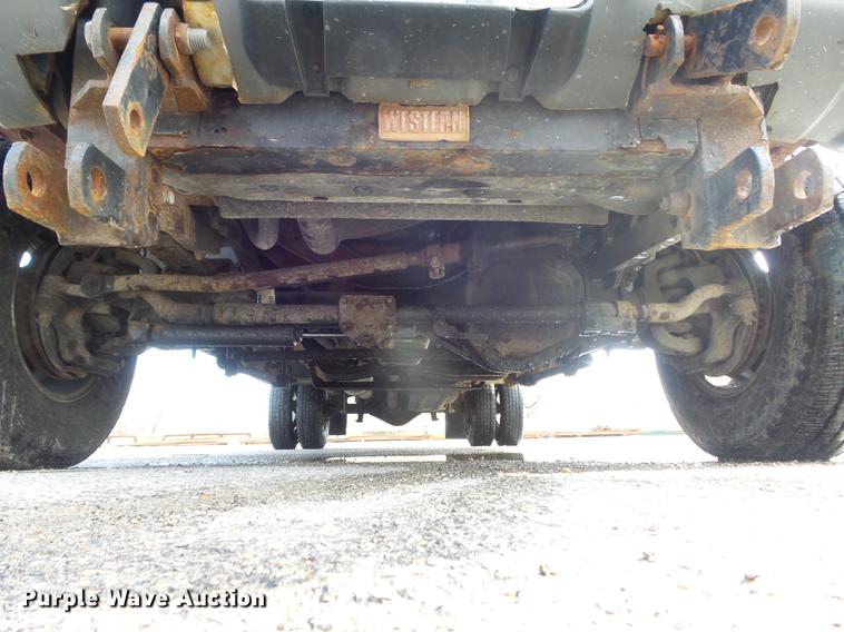 image for item DC7393 1999 Ford F350 Super Duty Lariat Crew Cab flatbed pickup truck