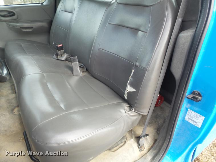 image for item DC7409 2003 Ford F150 XL pickup truck