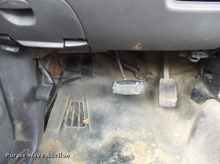 image for item DC7409 2003 Ford F150 XL pickup truck