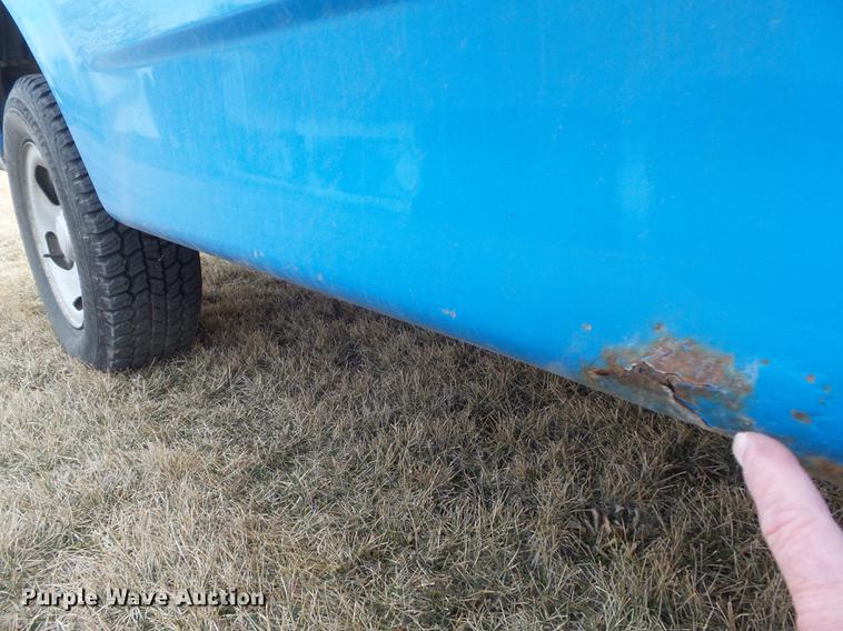 image for item DC7409 2003 Ford F150 XL pickup truck