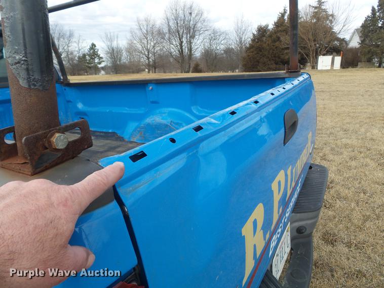 image for item DC7409 2003 Ford F150 XL pickup truck