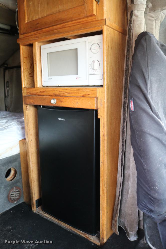 image for item DC7717 2004 International 7500 box truck