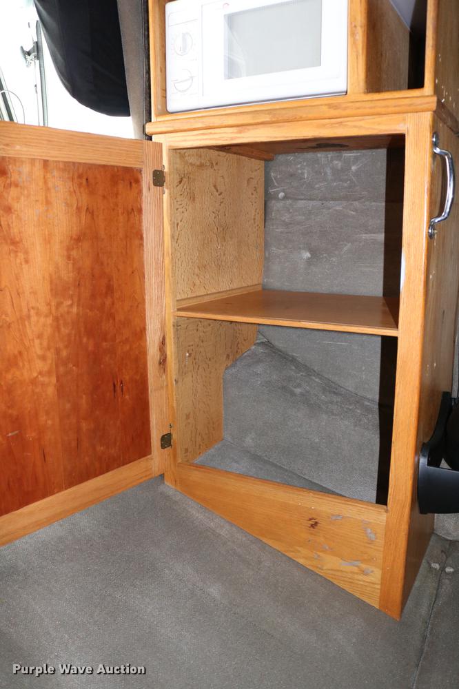 image for item DC7717 2004 International 7500 box truck