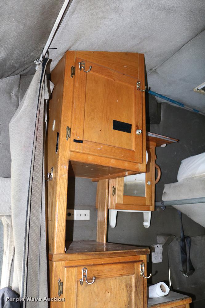 image for item DC7717 2004 International 7500 box truck