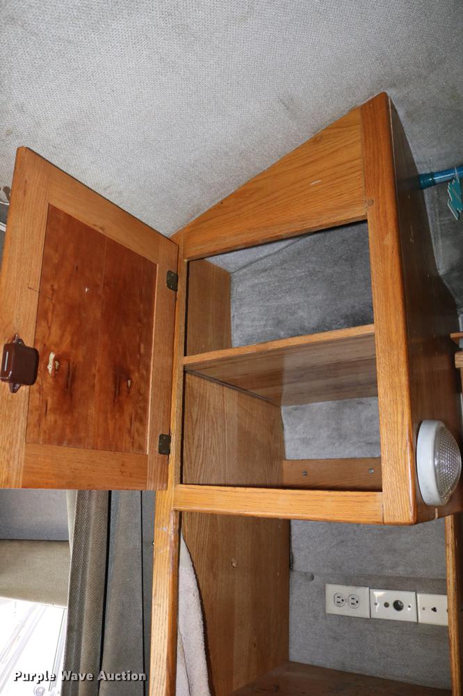 image for item DC7717 2004 International 7500 box truck