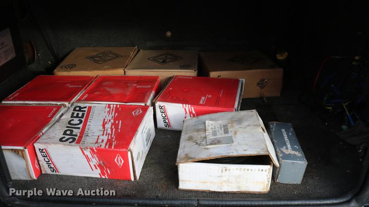 image for item DC7717 2004 International 7500 box truck