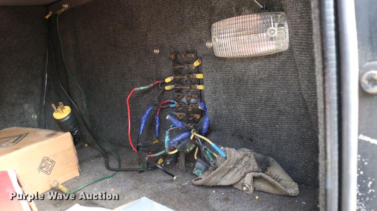 image for item DC7717 2004 International 7500 box truck