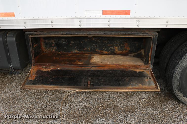 image for item DC7717 2004 International 7500 box truck