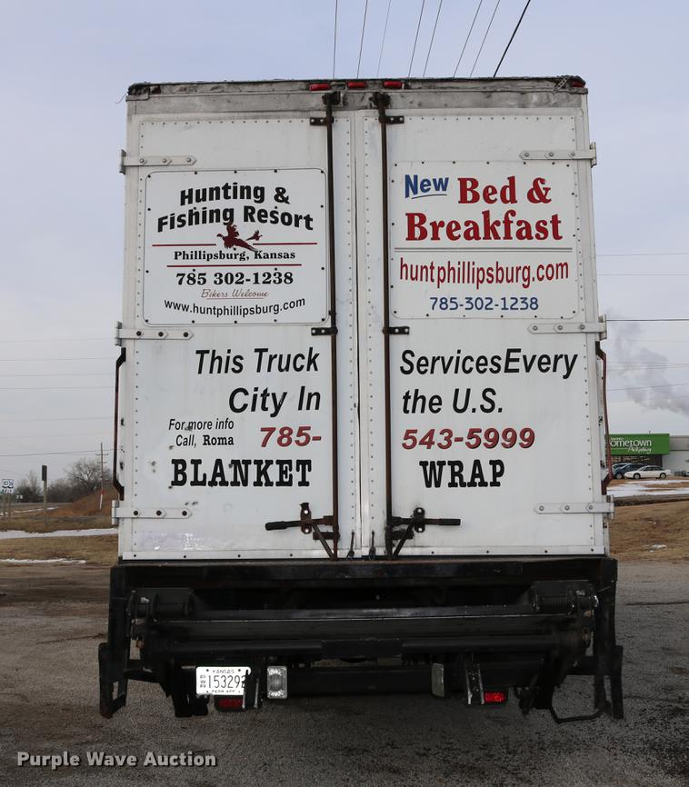 image for item DC7717 2004 International 7500 box truck