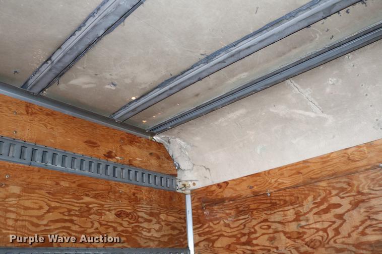 image for item DC7717 2004 International 7500 box truck