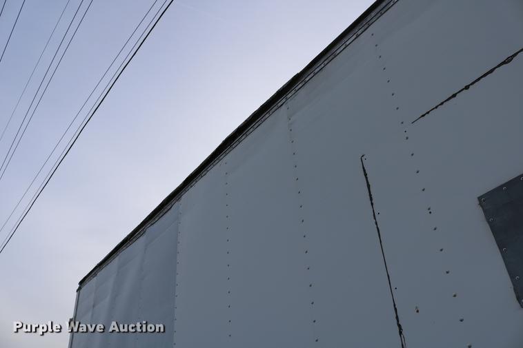 image for item DC7717 2004 International 7500 box truck