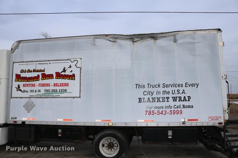 image for item DC7717 2004 International 7500 box truck