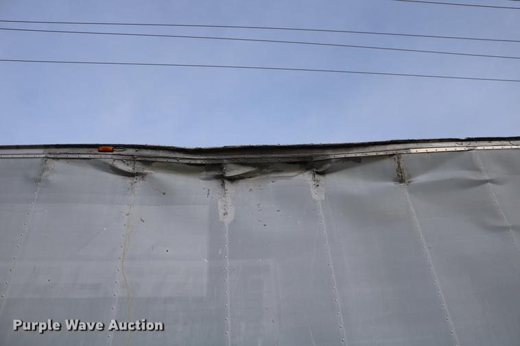 image for item DC7717 2004 International 7500 box truck