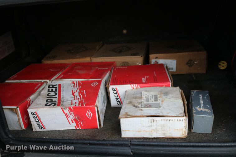 image for item DC7717 2004 International 7500 box truck