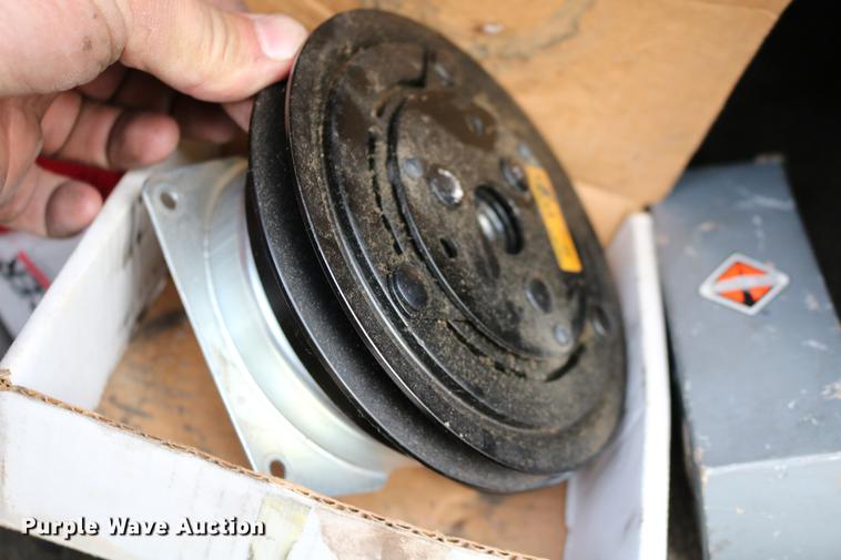 image for item DC7717 2004 International 7500 box truck