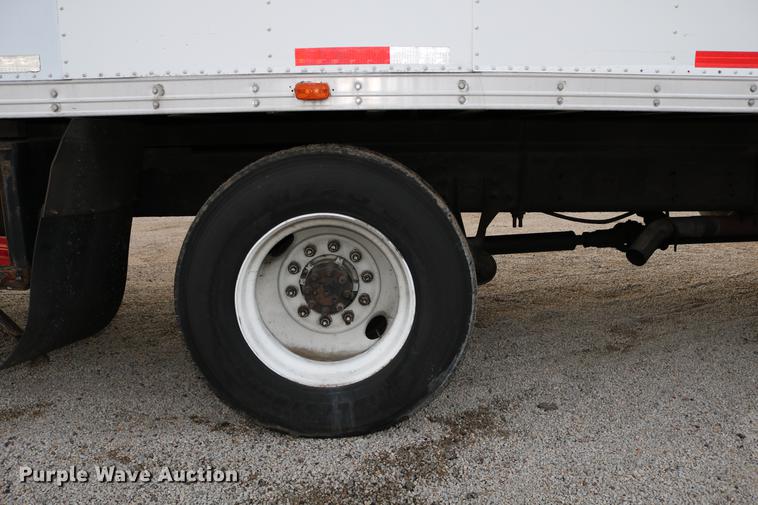 image for item DC7717 2004 International 7500 box truck