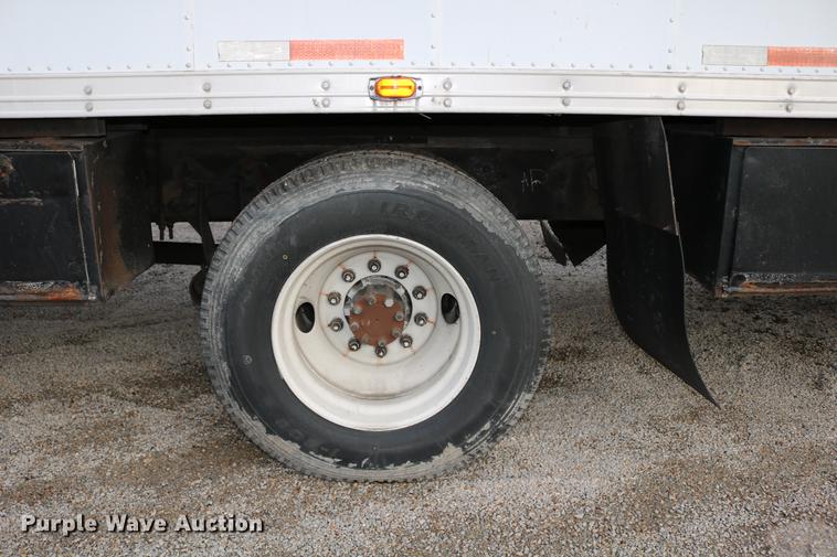 image for item DC7717 2004 International 7500 box truck