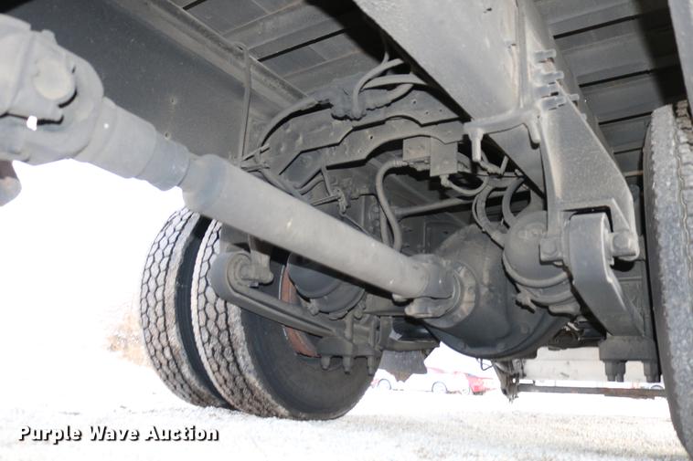 image for item DC7717 2004 International 7500 box truck