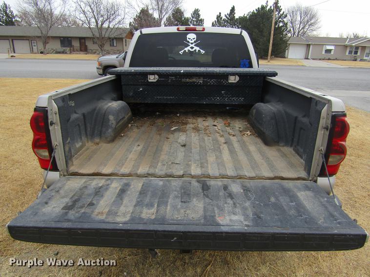 image for item DC8256 2005 Chevrolet Silverado 1500 Ext. Cab pickup truck