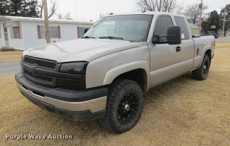 image for item DC8256 2005 Chevrolet Silverado 1500 Ext. Cab pickup truck